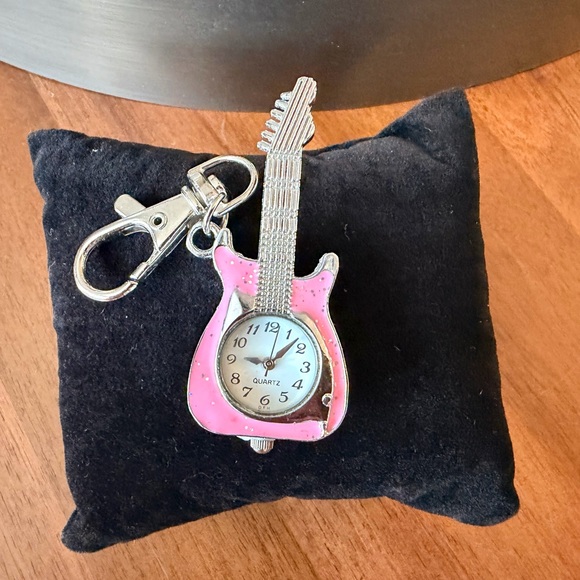 Vintage Pink Guitar Keychain Watch - Picture 2 of 4